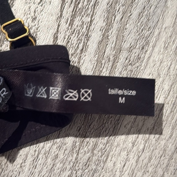 Elegant Black Lace Bralette - Picture 13 of 14